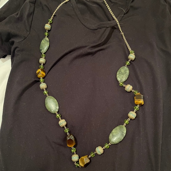 New green & amber beaded adjustable necklace - Picture 3 of 4